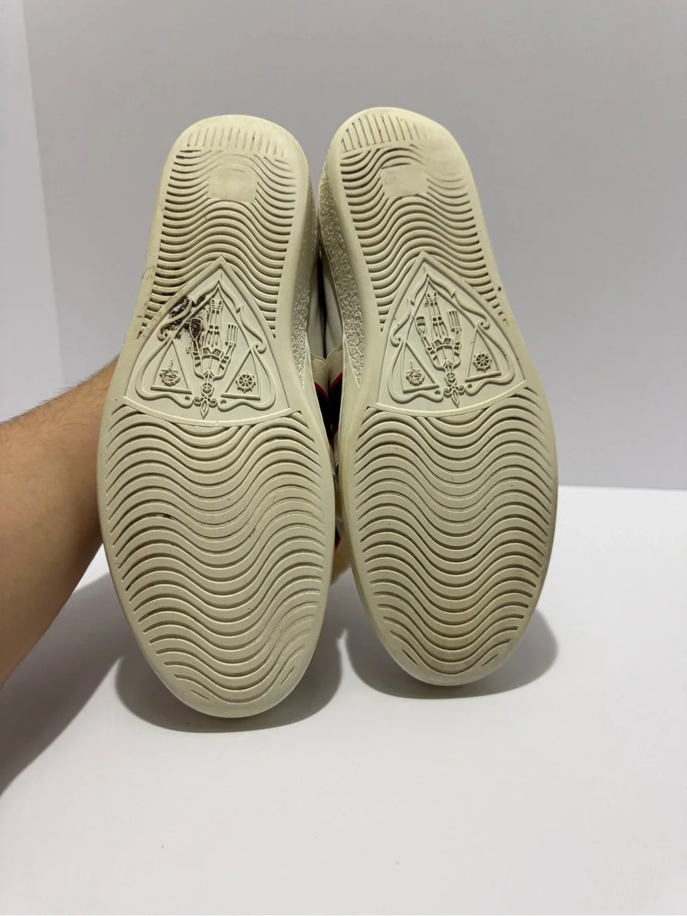 Gucci aces white